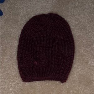 Maroon beanie with bow
